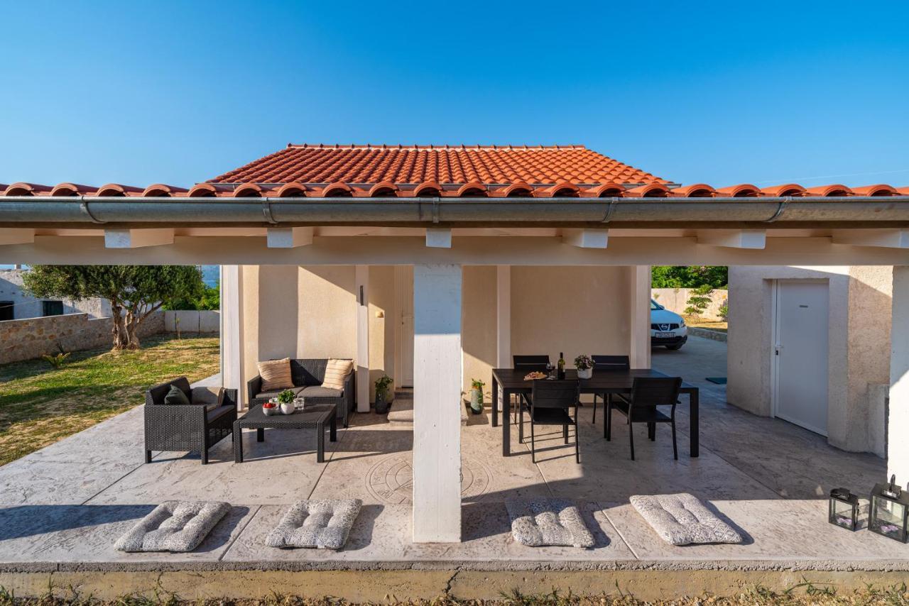 Holiday House Ventum Ražanac 外观 照片
