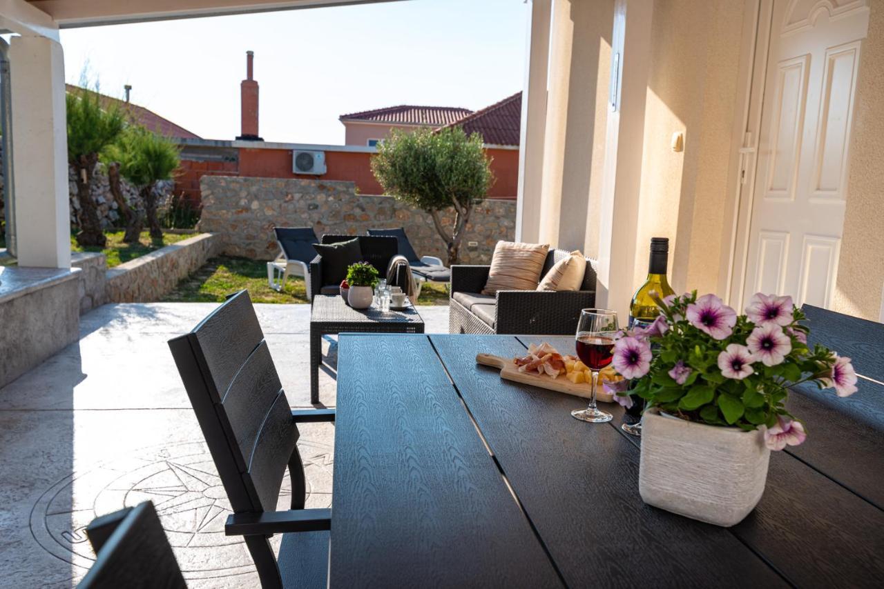 Holiday House Ventum Ražanac 外观 照片